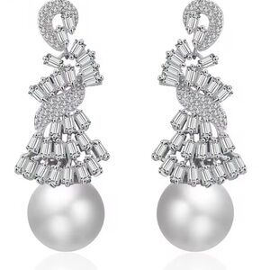 Elegant Cubic zirconia Pearl Drop Earrings